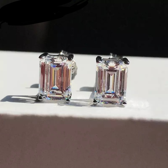 0.5Ct Emerald Cut Rectangular Simulated Diamond Pin Earrings Studs - Picture 5 of 17